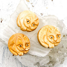 Load image into Gallery viewer, Carved Bone Cat Bead
