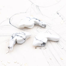 Load image into Gallery viewer, Dolphin White Howlite Gemstone Bead/Pendant
