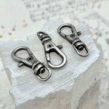 Load image into Gallery viewer, 23mm Antique Silver Swivel Lobster Clasp

