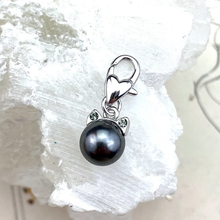 Load image into Gallery viewer, Little Premium Austrian Crystal Pearl Cat Charm

